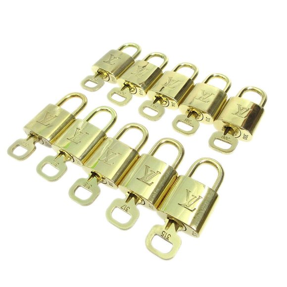 LOUIS VUITTON Padlock & Key Bag Accessories Charm 10 Piece Set Gold - Picture 1 of 1
